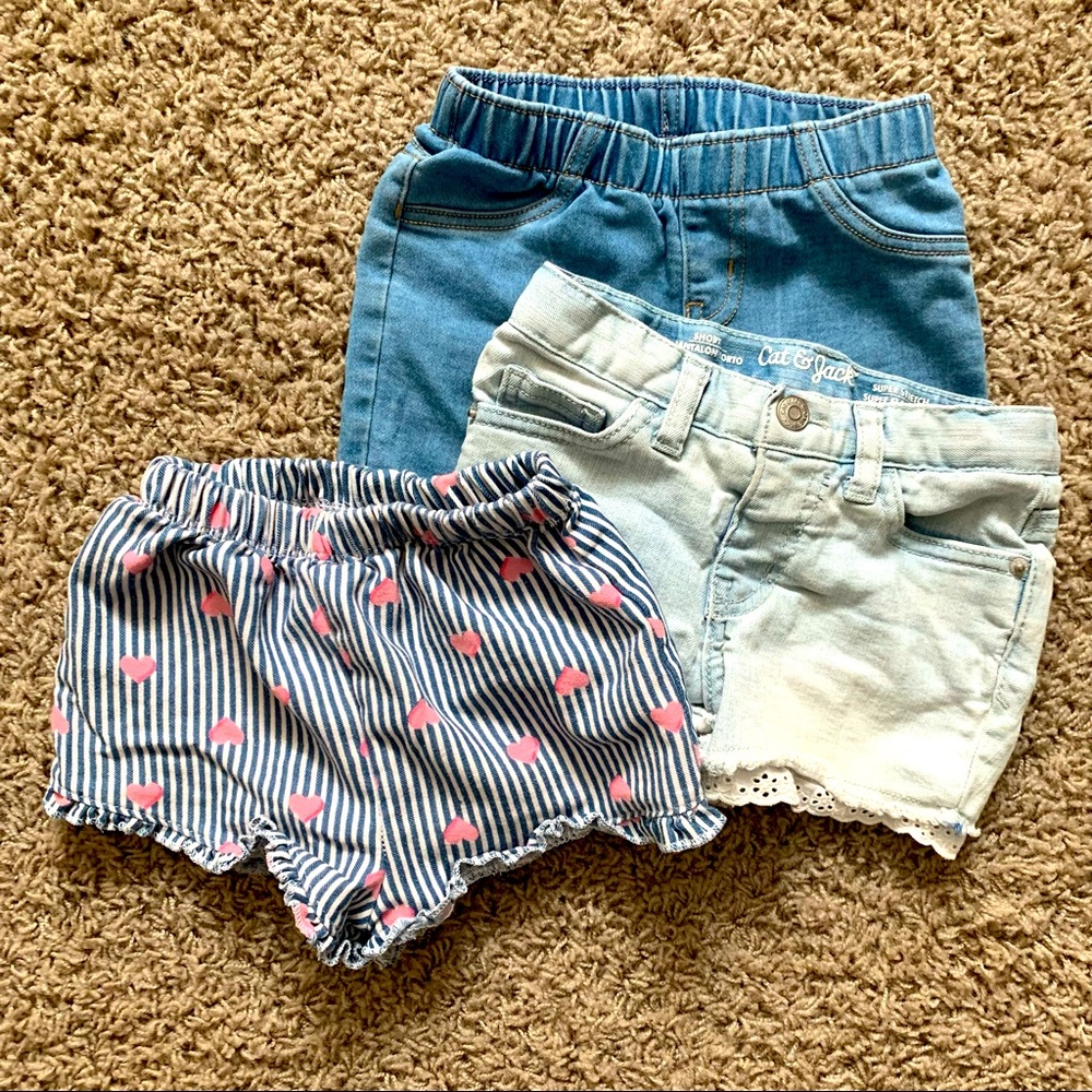 Lot of girls shorts 2/3T. 3 pair denim shorts. EUC